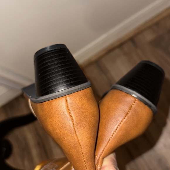 En Bloom Sunflower Mid-Calf
Cowboy Boots - Tan, Us9,5-10/Eu42 /... - Picture 3 of 14